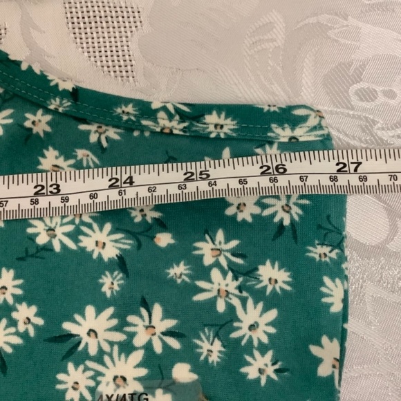 NWT Warehouse One Daisies Tank 4X - Picture 3 of 5